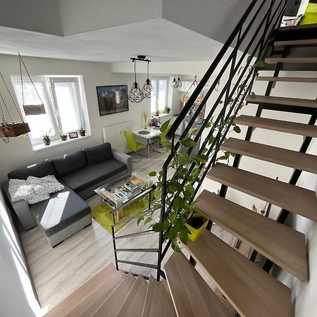 Tranquille Inn Apartment Kysucke Nove Mesto Bagian luar foto