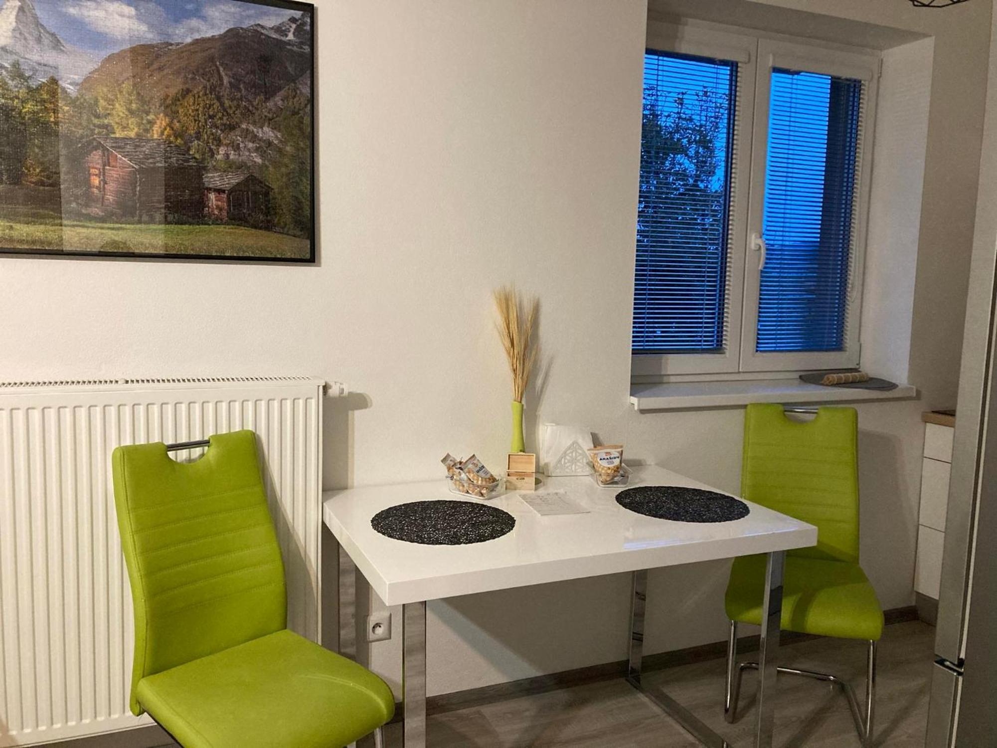 Tranquille Inn Apartment Kysucke Nove Mesto Bagian luar foto