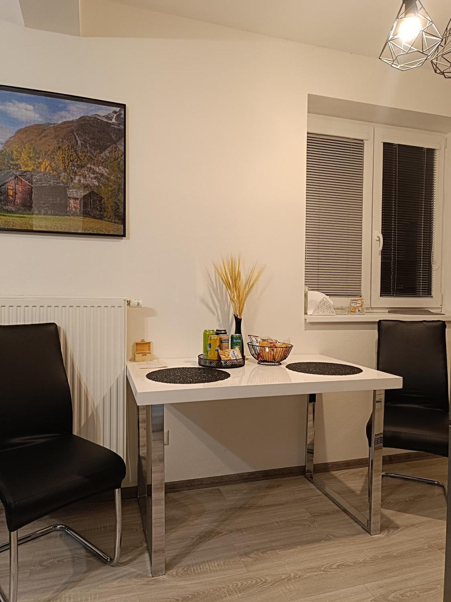 Tranquille Inn Apartment Kysucke Nove Mesto Bagian luar foto