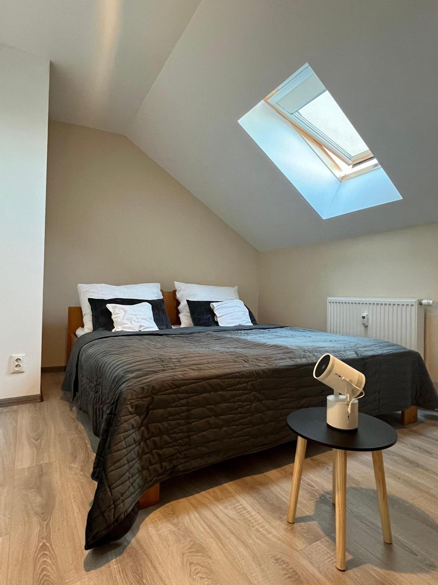 Tranquille Inn Apartment Kysucke Nove Mesto Bagian luar foto
